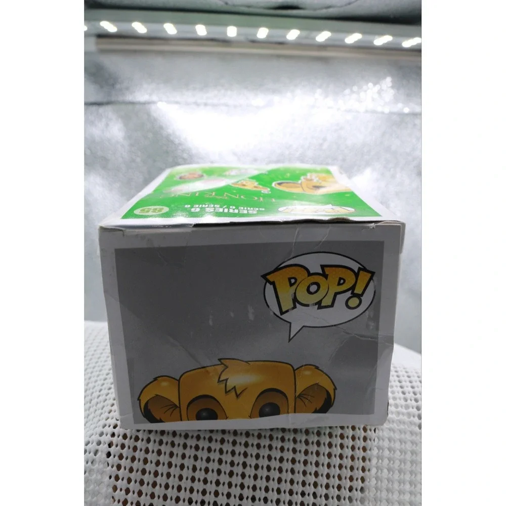 Funko Pop Simba Vinyl Figure Disney #85 Lion King New Box Damage